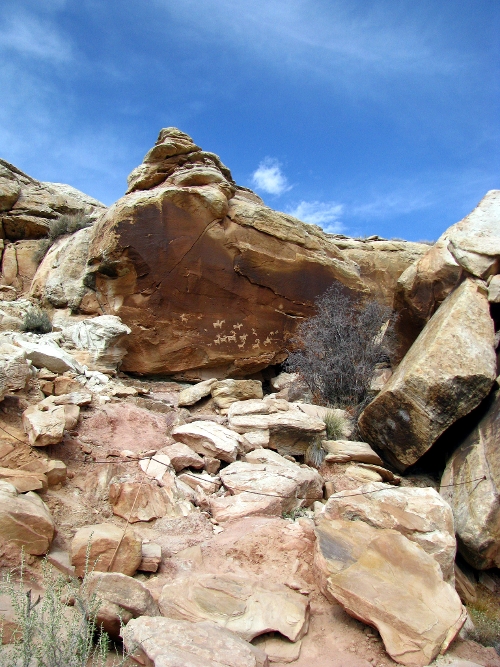 Petroglyphs I: Canon Canon PowerShot SX100 IS 1/1250 sec f 2.8 Flash: Not Fired 100 Petroglyphs I